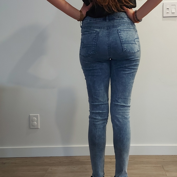 Blue American Eagle Acid Wash Jeggings - Picture 5 of 5
